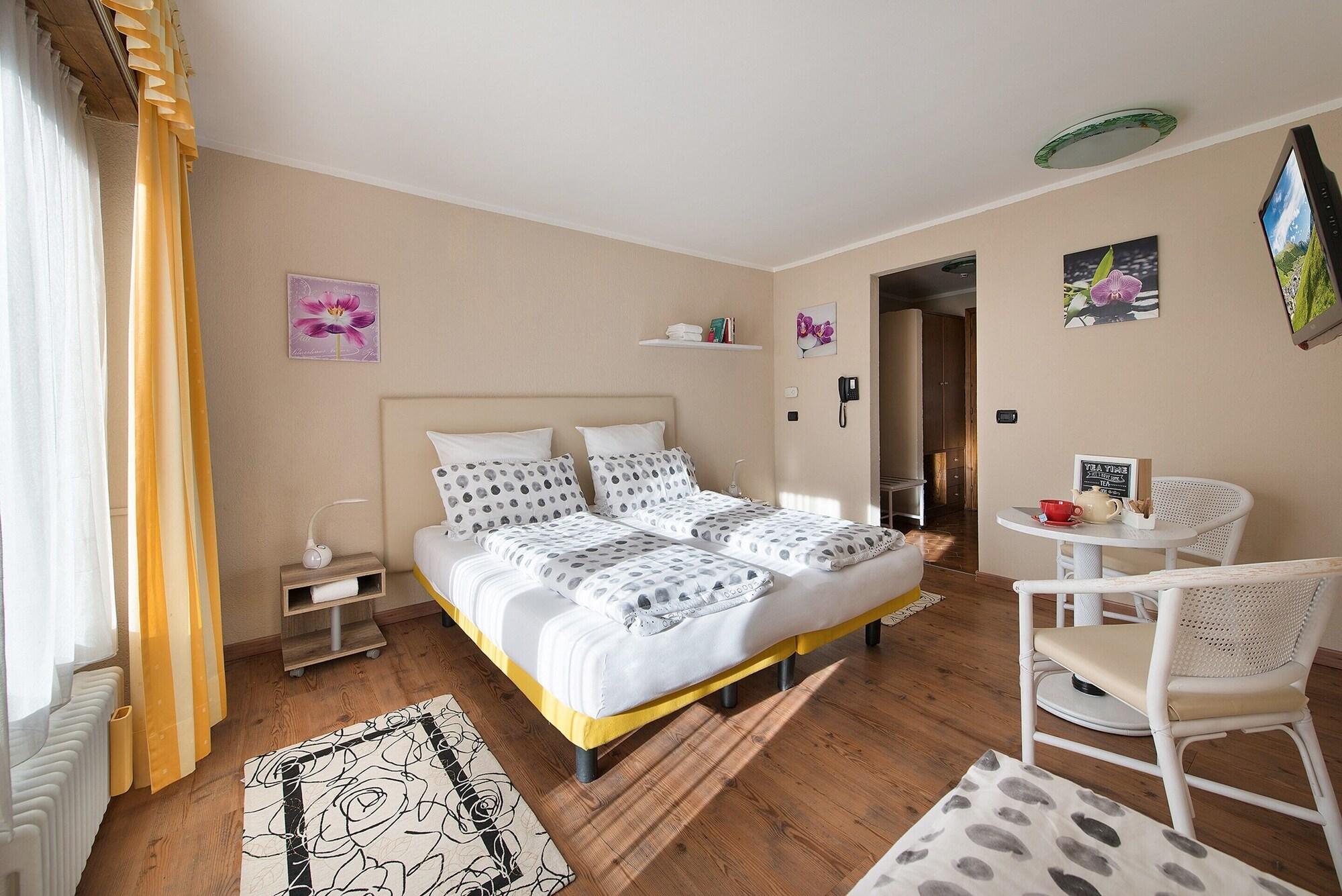 Hotel Margherita Лівіньо Екстер'єр фото