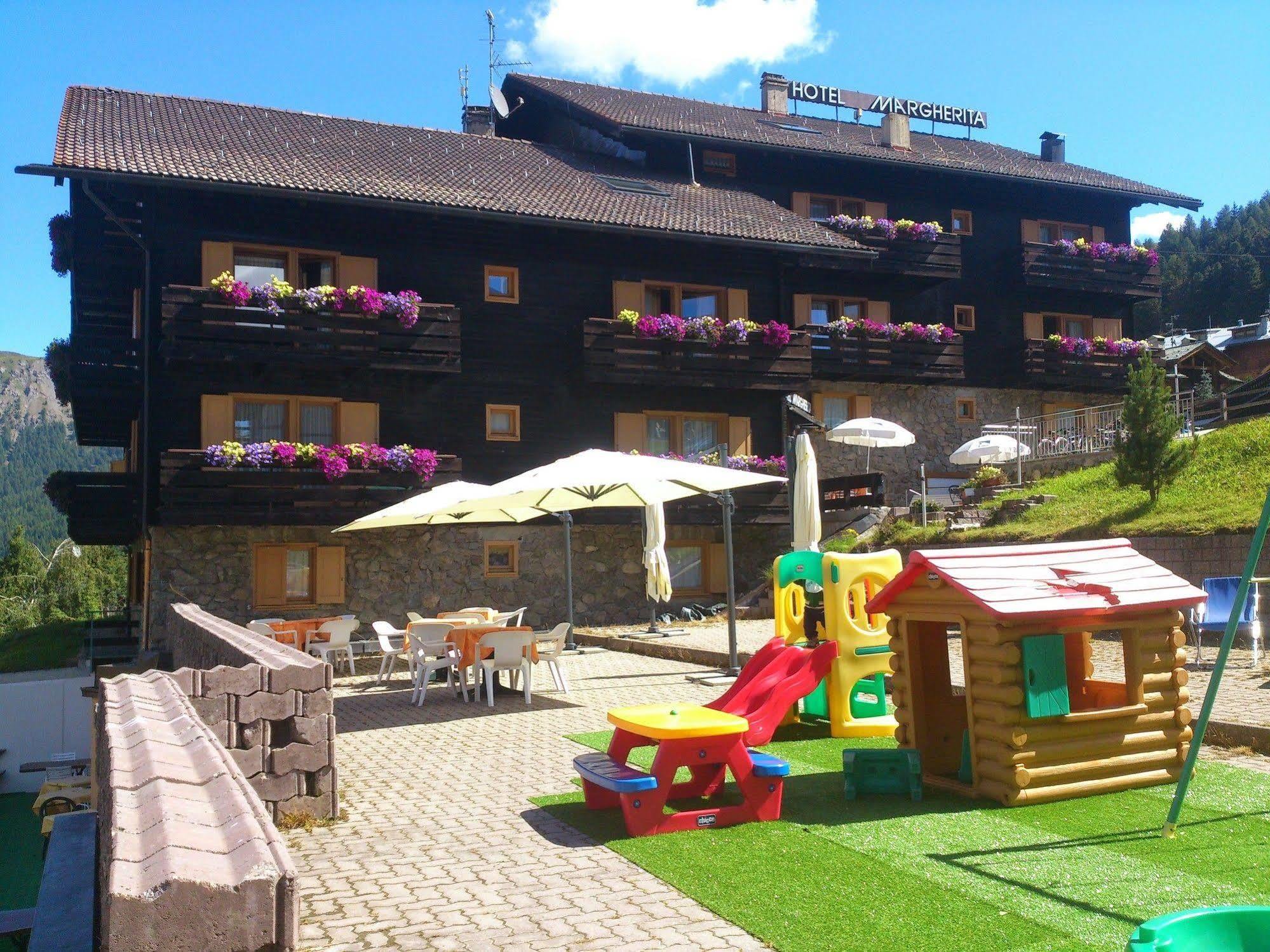 Hotel Margherita Лівіньо Екстер'єр фото